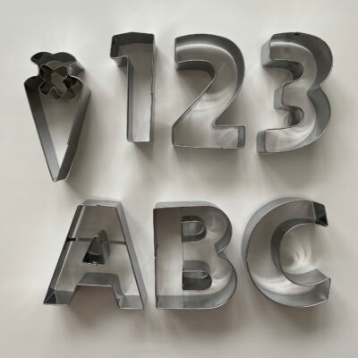 Foremki do ciastek pierników ABC 123 marchewka 7sz